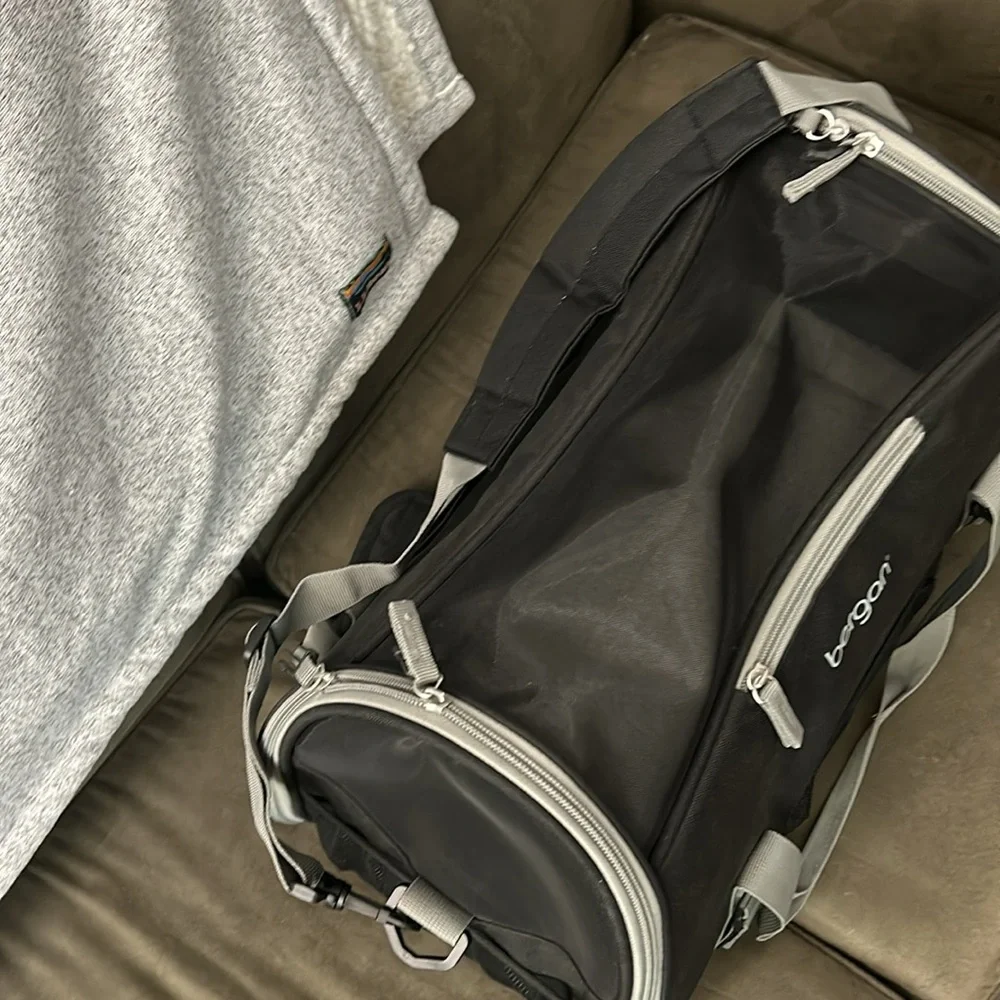 Bergman pet carrier duffle bag shoulder strap or handles